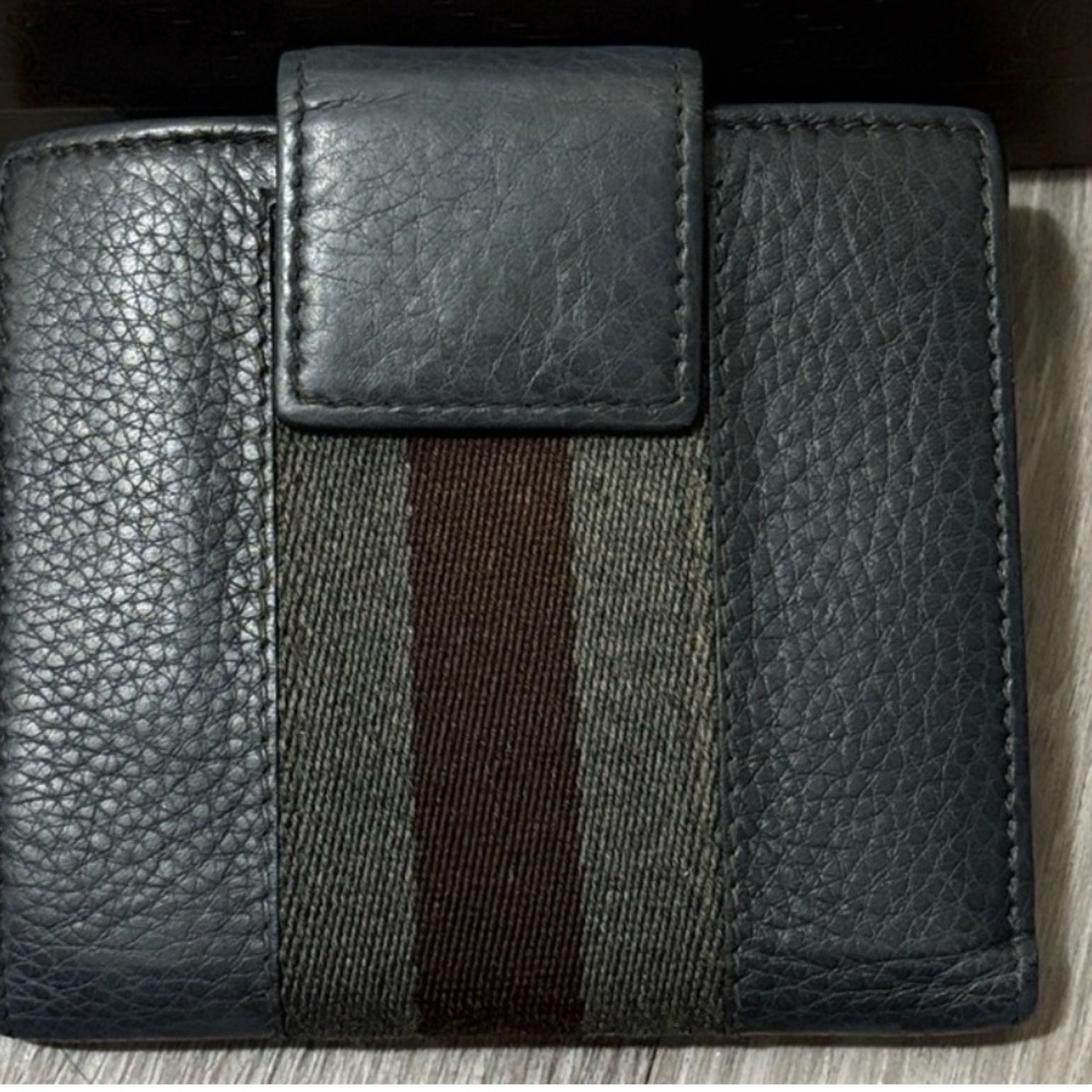 Gucci Gray Horsebit Wallet with Maroon Stripe-EUC (Looks new) - Picture 2 of 7